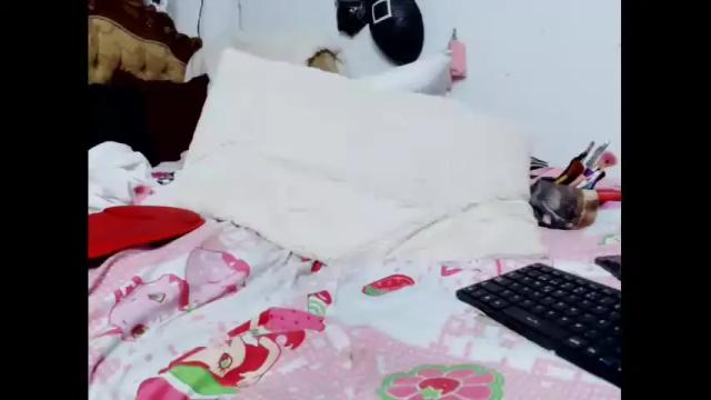 Image 11 of kiaralenon Stream on Chaturbate on 19 months ago