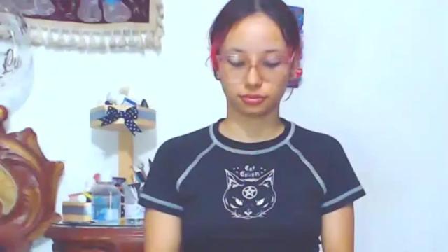 Image 12 of kiaralenon Stream on Chaturbate on 14 months ago