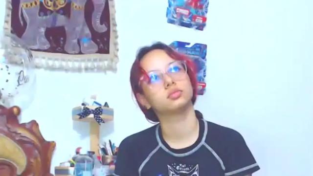 Image 2 of kiaralenon Stream on Chaturbate on 14 months ago