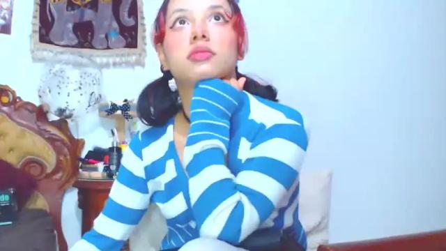 Image 2 of kiaralenon Stream on Chaturbate on 13 months ago
