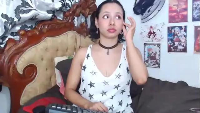 Image 6 of kiaralenon Stream on Chaturbate on 1 month ago