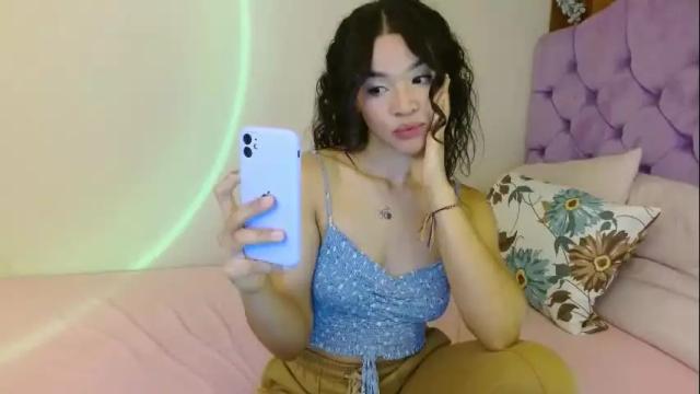 Image 2 of kiararose19 Stream on Chaturbate on 1 month ago
