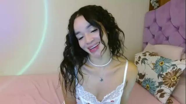 Image 4 of kiararose19 Stream on Chaturbate on 1 month ago