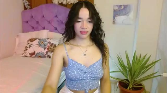 Image 6 of kiararose19 Stream on Chaturbate on 3 days ago