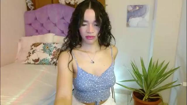 Image 8 of kiararose19 Stream on Chaturbate on 3 days ago