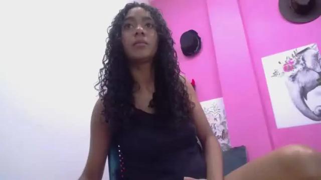 Image 8 of kiareth01 Stream on Chaturbate on 16 months ago