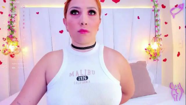 Image 3 of kiarhatrixie Stream on Chaturbate on 1 month ago