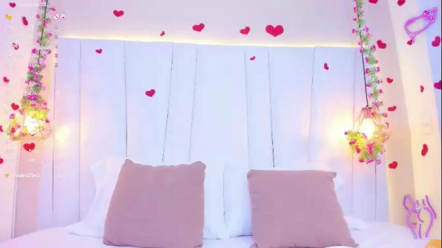 Image 2 of kiarhatrixie Stream on Chaturbate on 1 month ago