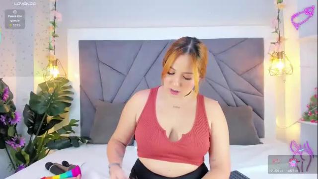 Image 3 of kiarhatrixie Stream on Chaturbate on 2 months ago