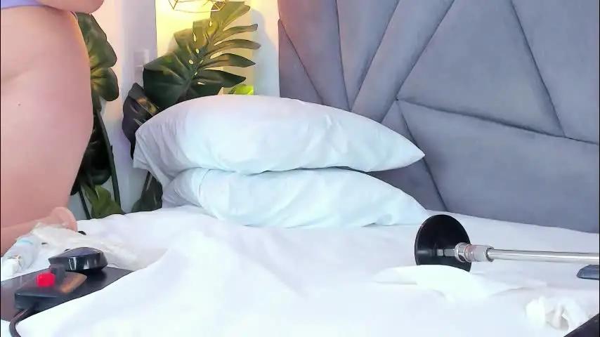 kiarhatrixie Chaturbate