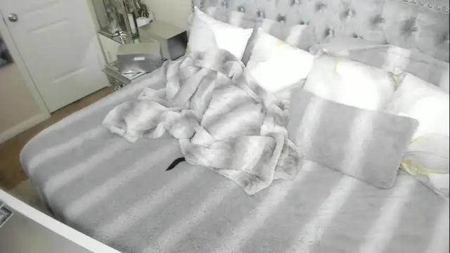 Image 12 of kiarose Stream on Chaturbate on 1 month ago