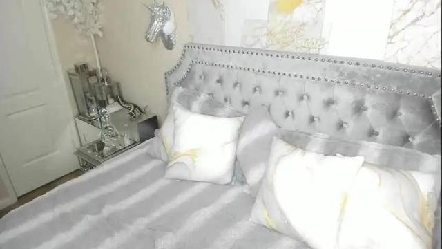 Image 3 of kiarose Stream on Chaturbate on 19 days ago