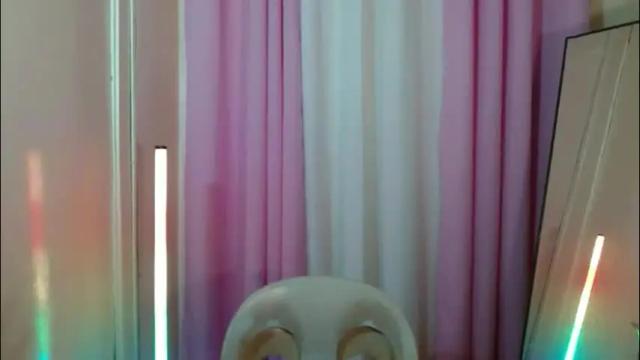 Image 2 of kieshagray Stream on Chaturbate on 4 months ago