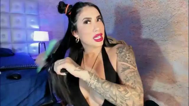 Image 3 of kiim_taaylor Stream on Chaturbate on 3 months ago