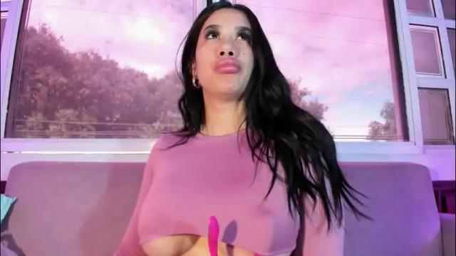 Image 4 of kiim_taaylor Stream on Chaturbate on 2 months ago