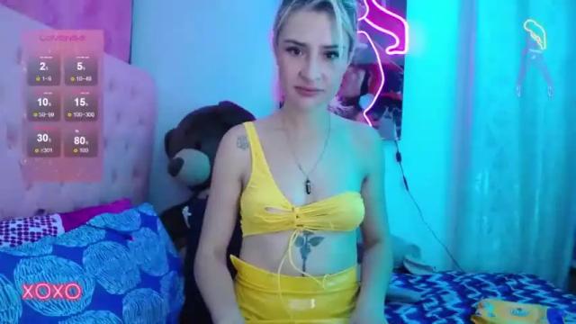 Image 10 of kiira_ra Stream on Chaturbate on 17 months ago