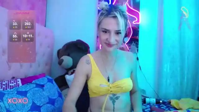 Image 3 of kiira_ra Stream on Chaturbate on 17 months ago