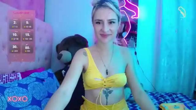 Image 8 of kiira_ra Stream on Chaturbate on 17 months ago