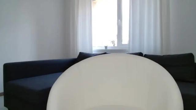 Image 10 of kiki_akai Stream on Chaturbate on 14 months ago
