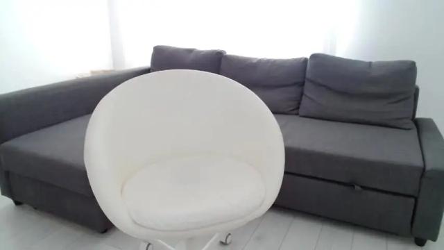 Image 11 of kiki_akai Stream on Chaturbate on 14 months ago