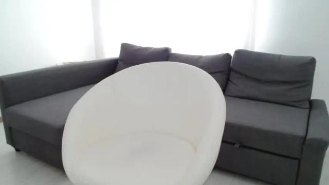 Image 7 of kiki_akai Stream on Chaturbate on 13 months ago