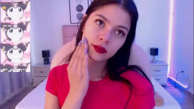 Image 4 of kiki_cams Stream on Chaturbate on 2 months ago
