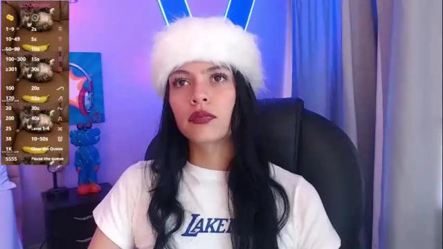 Image 4 of kiki_cams Stream on Chaturbate on 1 month ago
