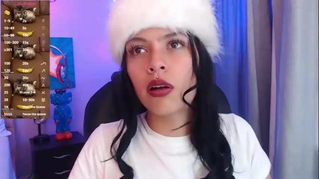 Image 7 of kiki_cams Stream on Chaturbate on 1 month ago