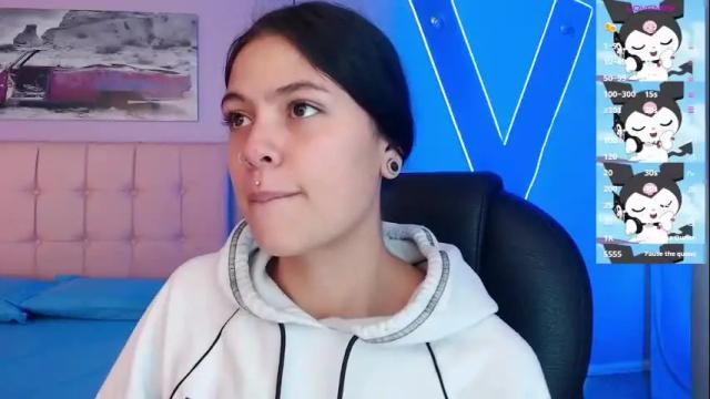 Thumbnail 1, kiki_cams's Stream at Chaturbate, 1 month ago