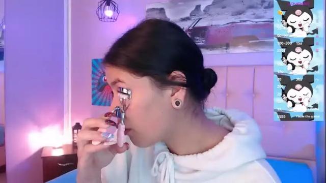 Image 6 of kiki_cams Stream on Chaturbate on 1 month ago