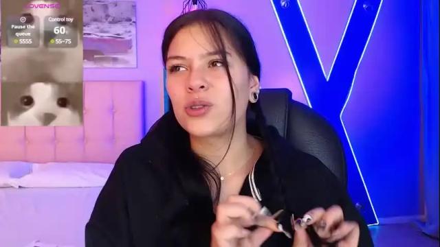 Thumbnail 3, kiki_cams's Stream at Chaturbate, 17 days ago