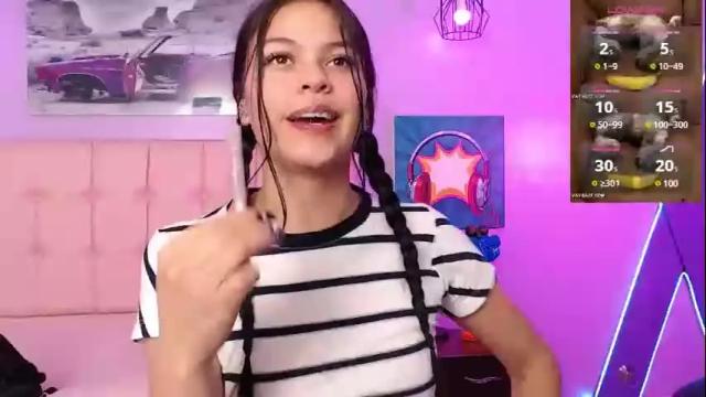 Image 12 of kiki_cams Stream on Chaturbate on 17 days ago