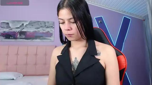 Thumbnail 3, kiki_cams's Stream at Chaturbate, 11 hours ago