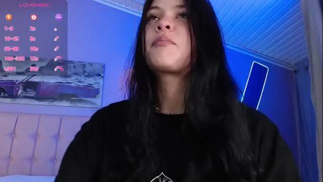 Thumbnail 1, kiki_cams's Stream at Chaturbate, 3 months ago