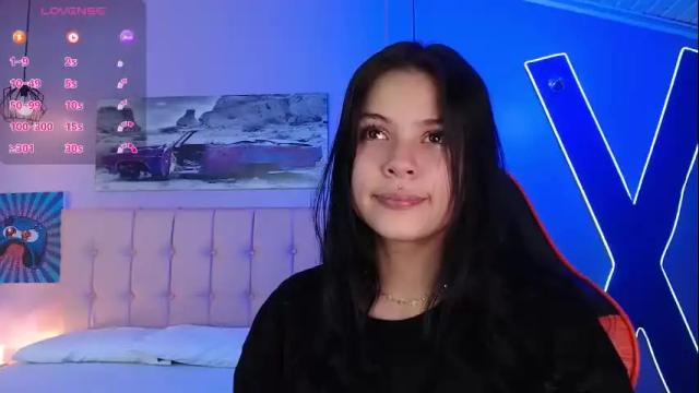 Image 8 of kiki_cams Stream on Chaturbate on 3 months ago