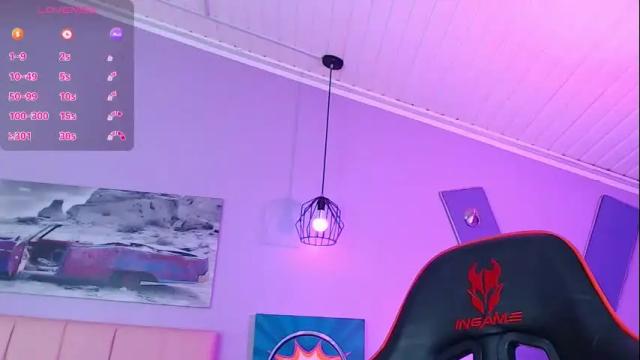 Image 3 of kiki_cams Stream on Chaturbate on 3 months ago