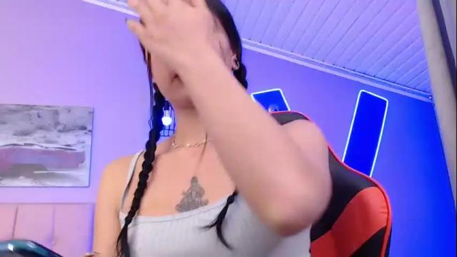Image 10 of kiki_cams Stream on Chaturbate on 3 months ago