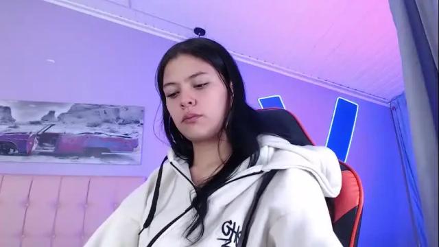 Thumbnail 1, kiki_cams's Stream at Chaturbate, 3 months ago