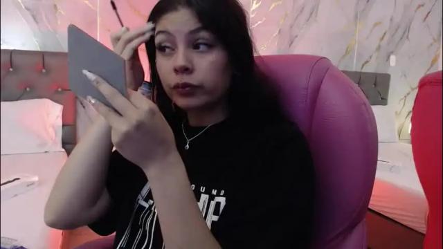 Image 10 of kiki_cams Stream on Chaturbate on 2 months ago