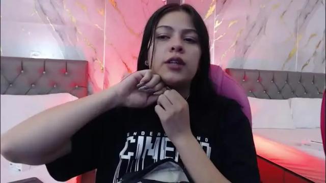 Image 6 of kiki_cams Stream on Chaturbate on 2 months ago