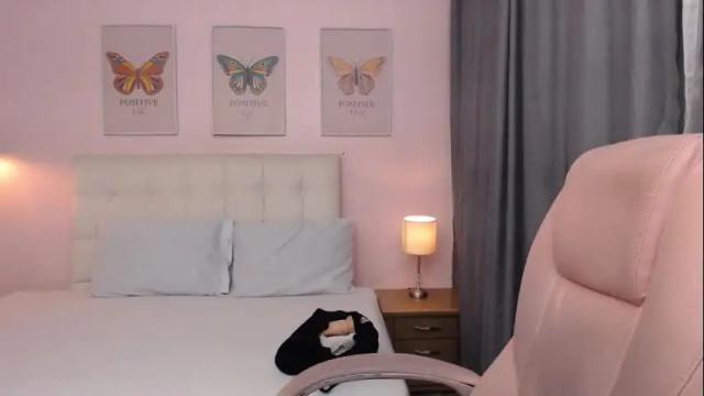 Thumbnail 1, kiki_cams's Stream at Chaturbate, 2 months ago
