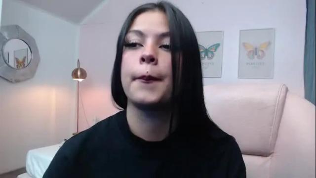 Image 10 of kiki_cams Stream on Chaturbate on 2 months ago
