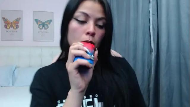 Image 6 of kiki_cams Stream on Chaturbate on 2 months ago