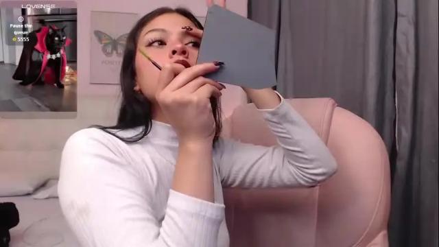 Image 4 of kiki_cams Stream on Chaturbate on 1 month ago