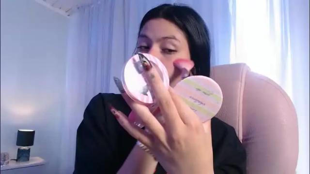 Image 7 of kiki_cams Stream on Chaturbate on 20 days ago