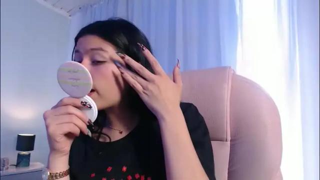 Image 8 of kiki_cams Stream on Chaturbate on 20 days ago