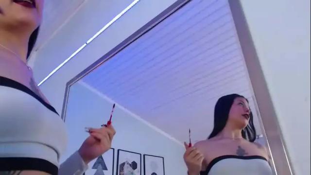 Image 4 of kiki_cams Stream on Chaturbate on 19 days ago