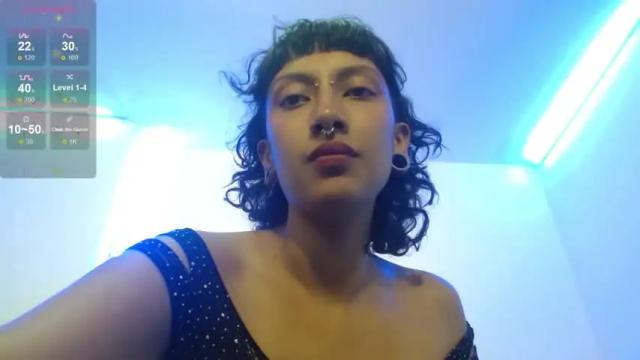 Image 12 of kiki_cyrus Stream on Chaturbate on 16 months ago
