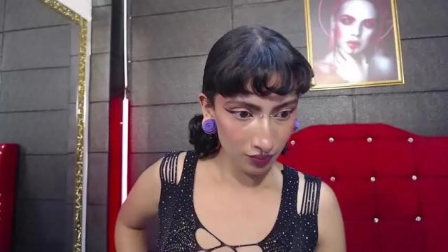Image 2 of kiki_cyrus Stream on Chaturbate on 15 months ago
