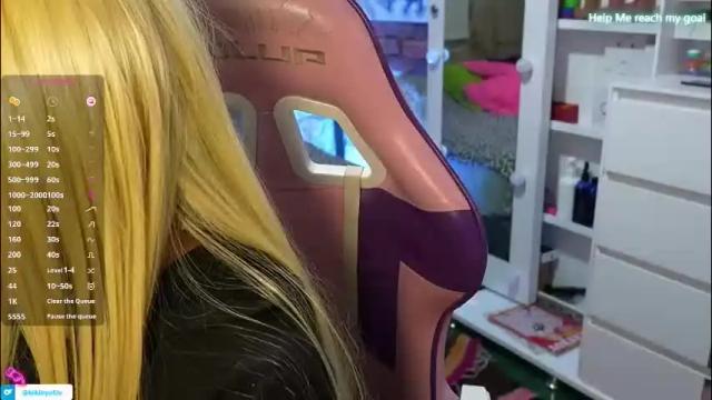 Image 2 of kikilepetite Stream on Chaturbate on 1 month ago